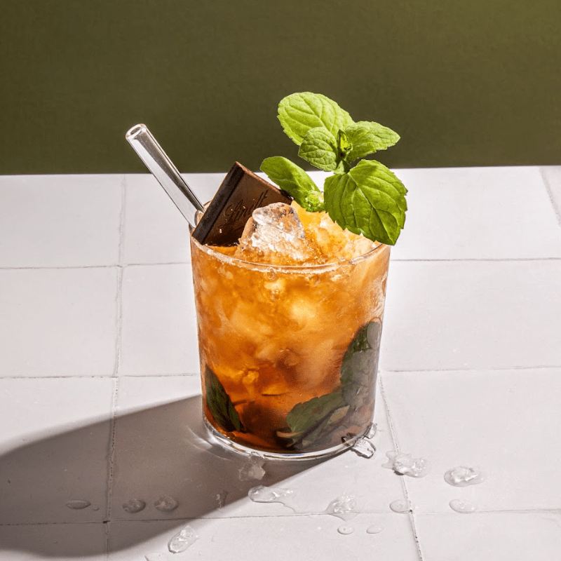 lindt julep rezept minze kaffee chocolate bitters bourbon kaffeelikör cops cocktail