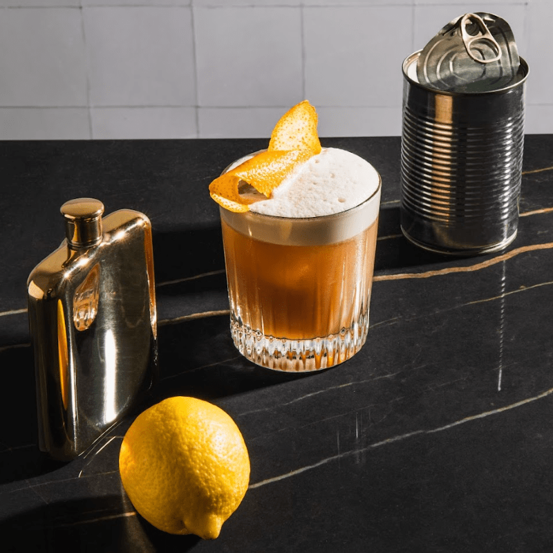 smoky cops sour whisky kichererbsen cocktail rezept kaffee kaffeelikör cops